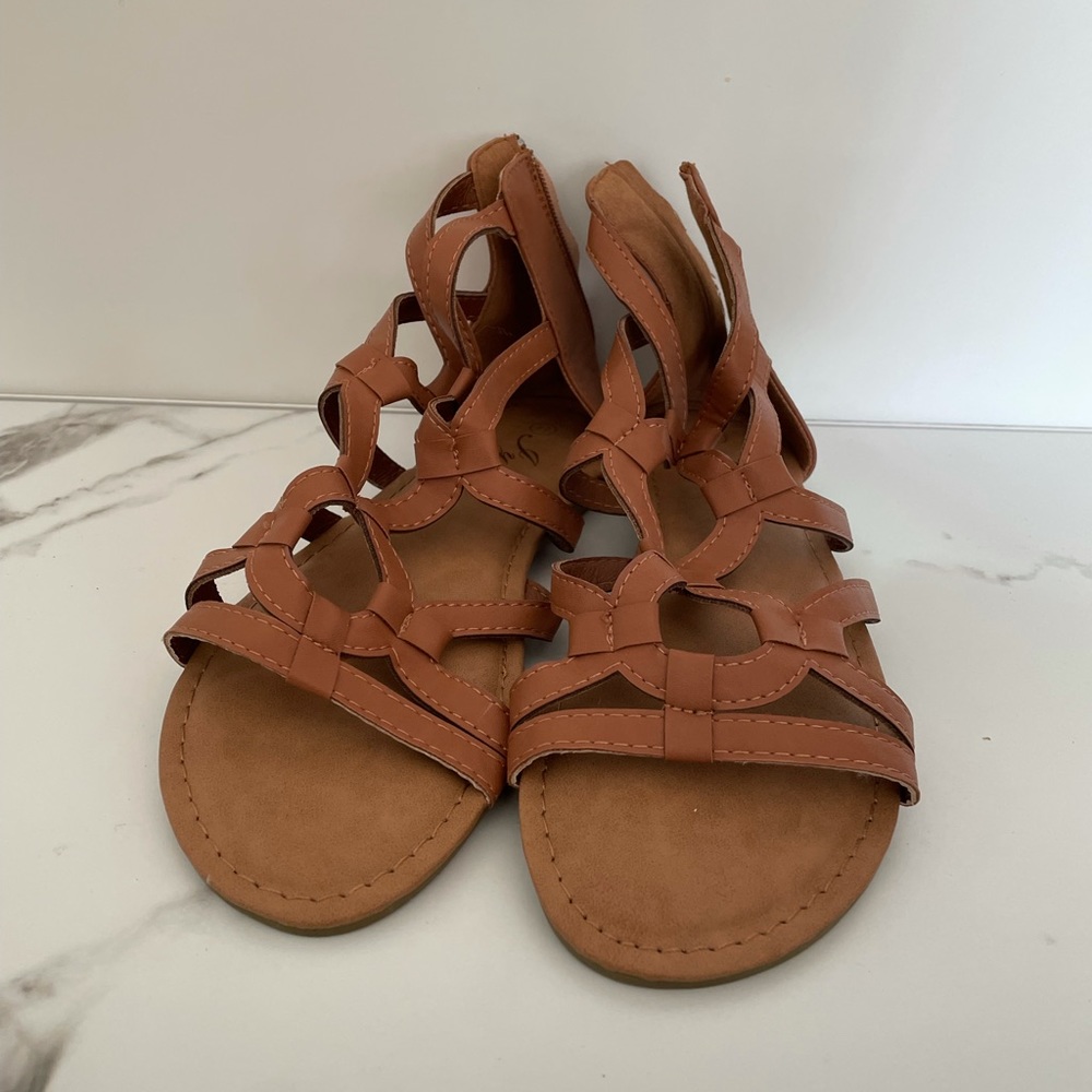 Iynx sandal beige.